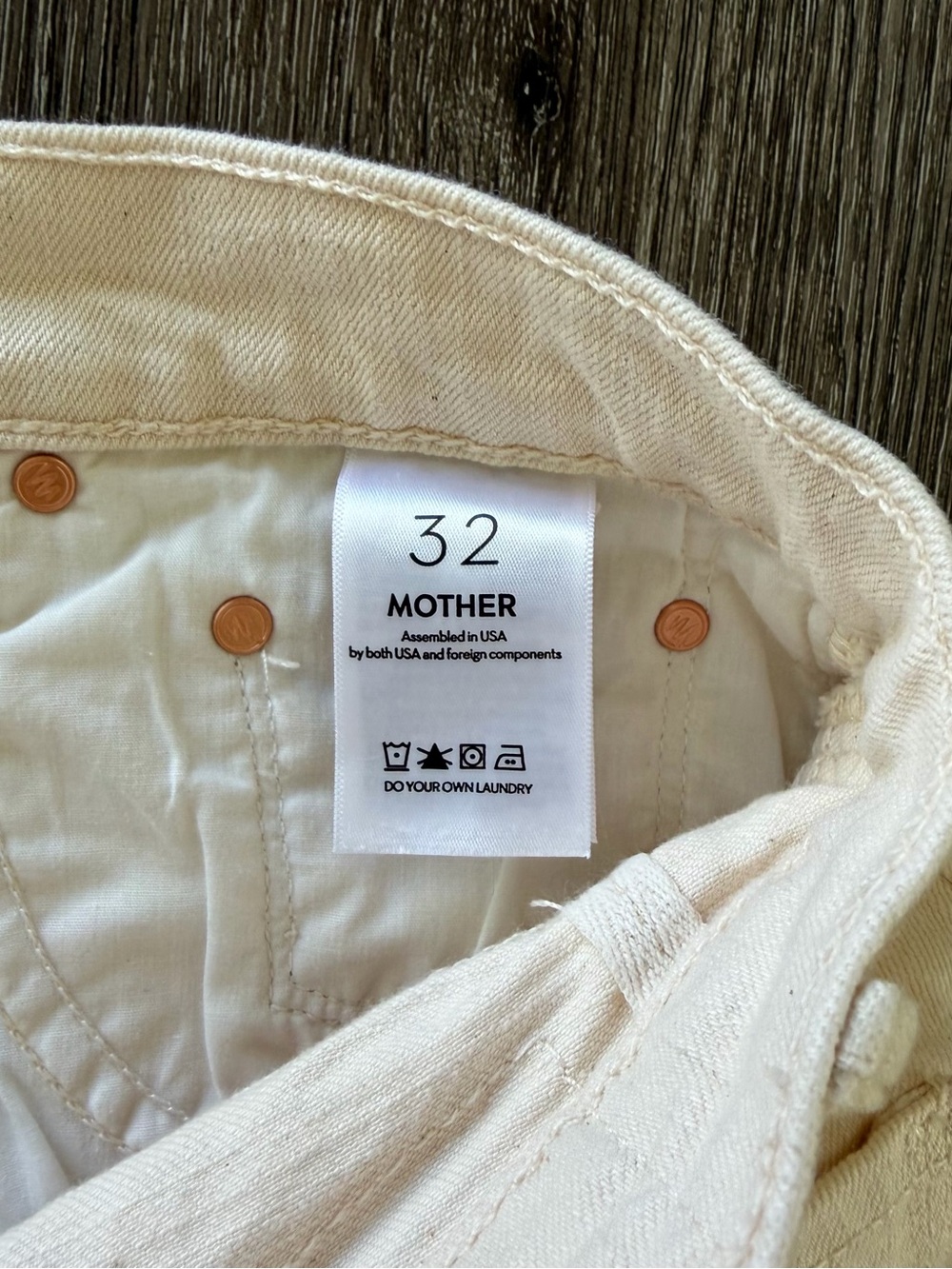 MOTHER Wide-Leg High-Rise Jeans in Cream - Picture 9 of 11